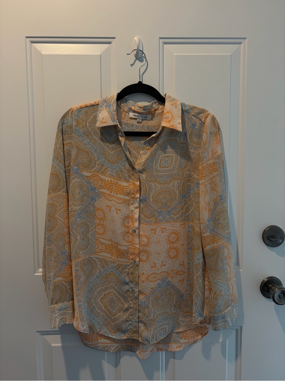 Rose & Olive Paisley Button-Front Blouse in Peach and Blue size S